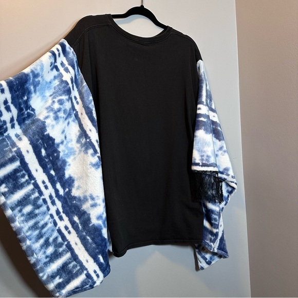 Skull poncho lace one size fits most up cycle blanket sides roses spider - Picture 3 of 4